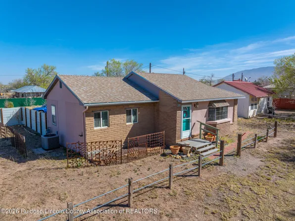 1008 5th St, Carrizozo, NM 88301