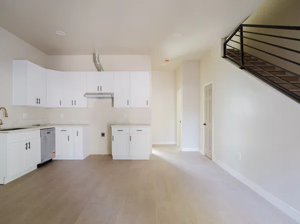 7350 Cozycroft Ave, Winnetka, CA 91306