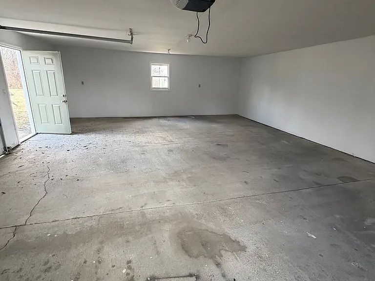 405 E Cowing Dr — Photo 5