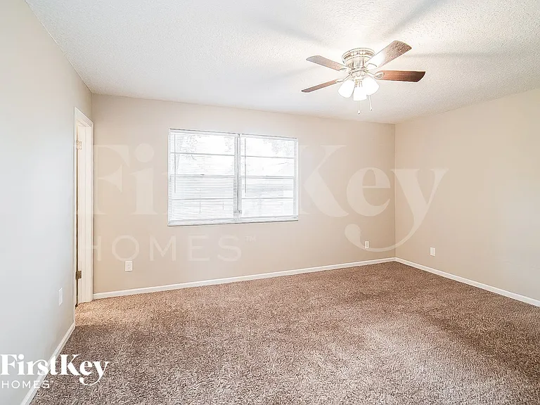 1572 Sonoma Ct — Photo 10