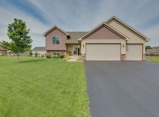 25844 Euclid Ave, Wyoming, MN 55092