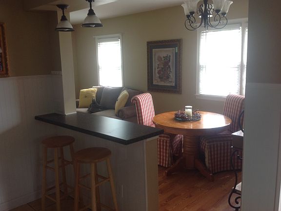 4th image of 137 Saint William Dr
