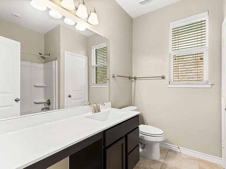2073 Oxbow Cir — Photo 18