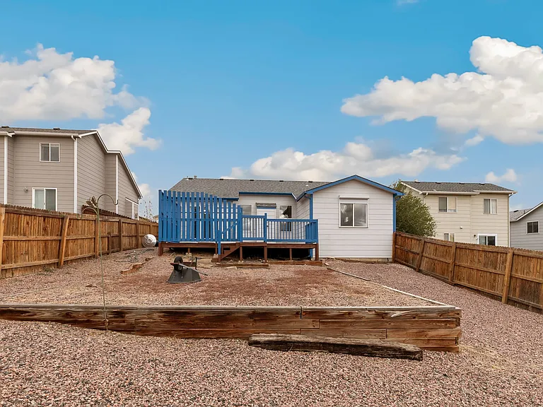 1035 Lords Hill Dr — Photo 27