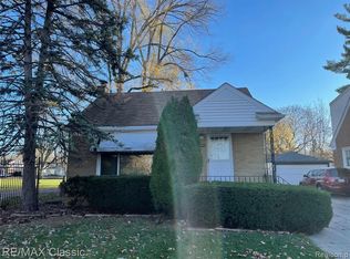 19494 Glenmore, Redford, MI 48240