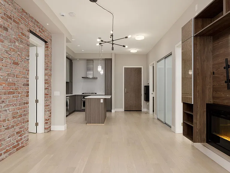 262 Salter St #315 — Photo 3