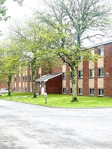 2100 Phillips Rd APT 34, New Bedford, MA, 02745