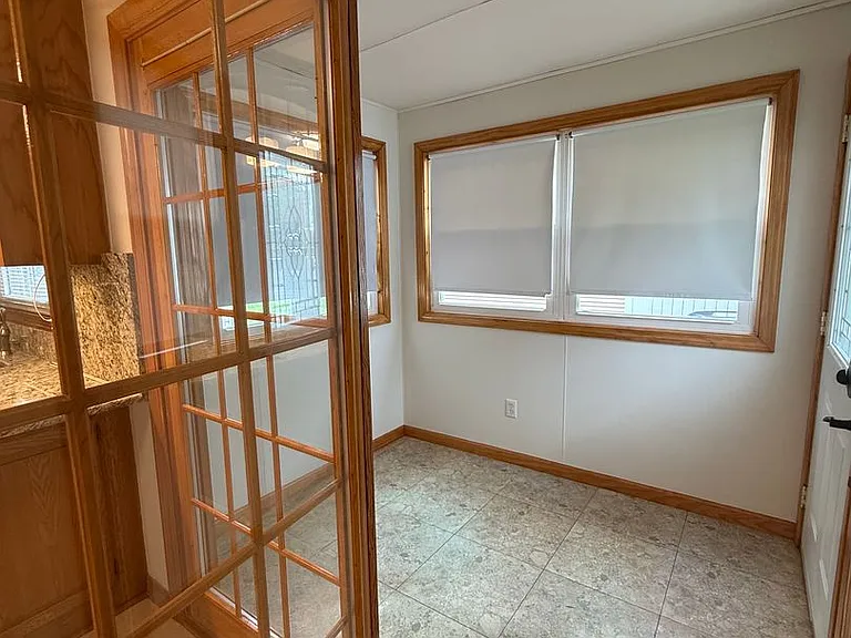 27 Janet Dr — Photo 5