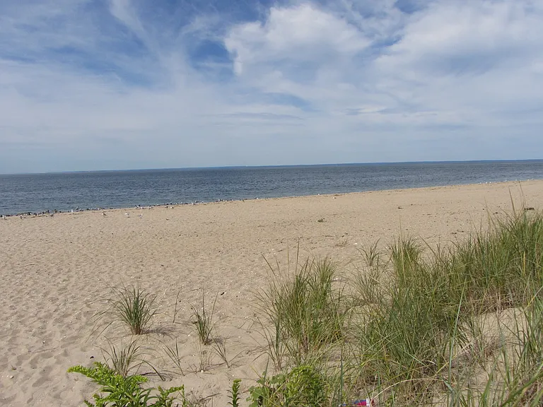 270 N Sea Dr — Photo 21