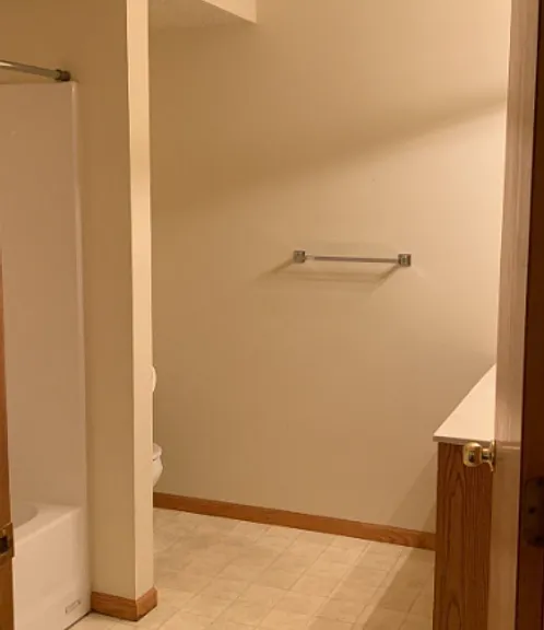 2502 Wilson St — Photo 10