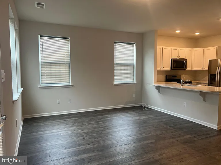 106 Sickler Ct — Photo 8