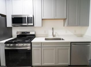 1500 V St SE APT 2, Washington, DC 20020