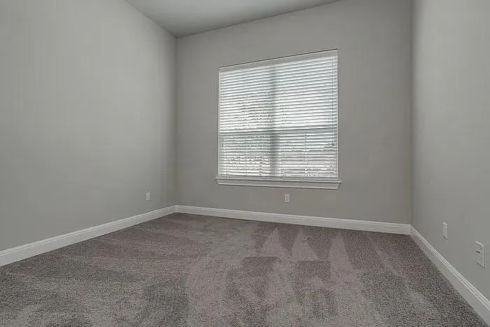 4655 Katherine Dr — Photo 16