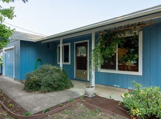 106 N 10th St, Creswell, OR 97426