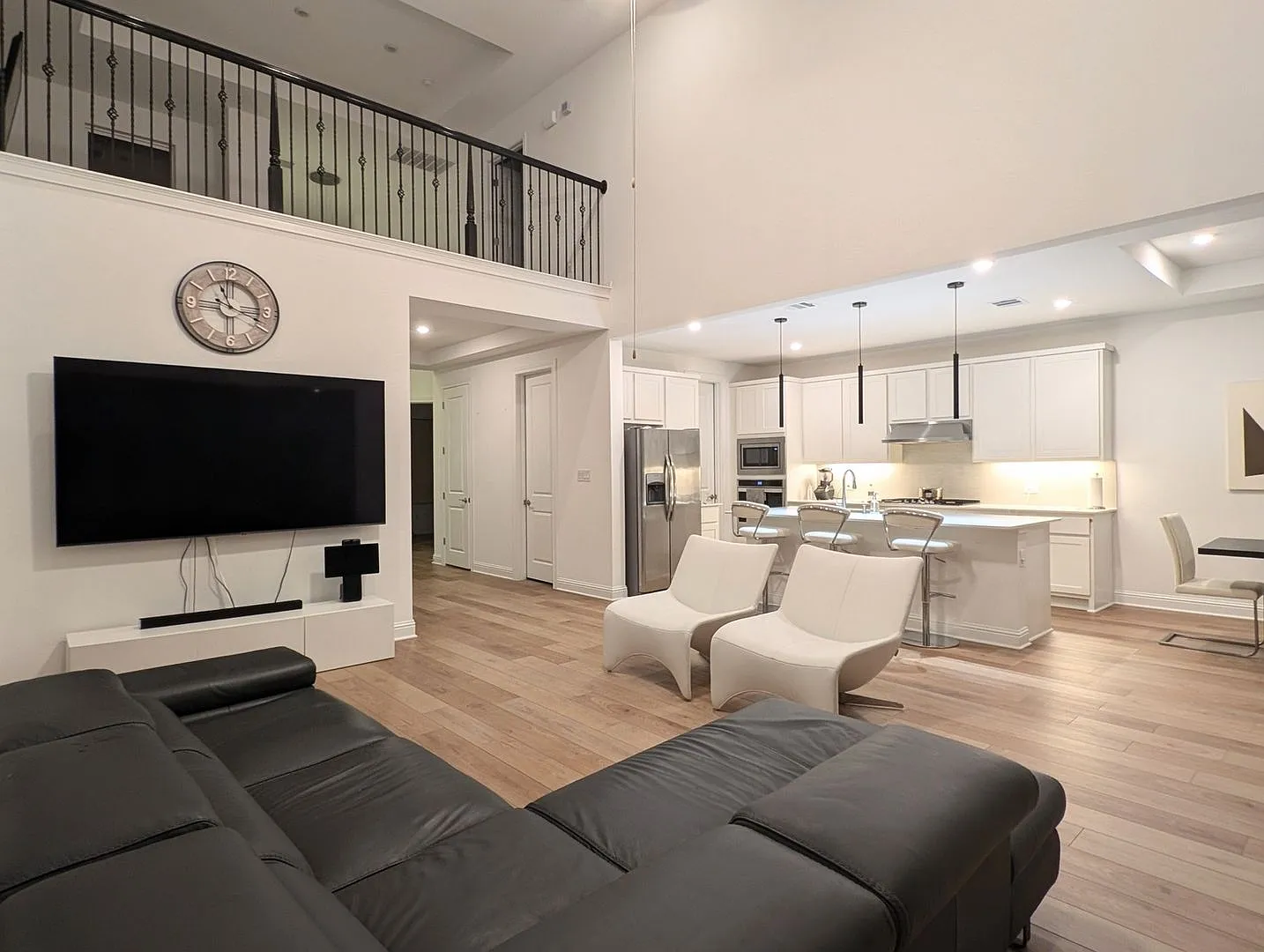 Luxurious 4BR House in the Travisso community. — Photo 4