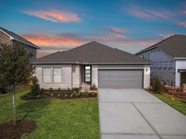1923 Stargazer Ln, Angleton, TX 77515