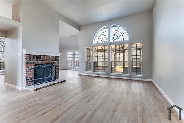 8371 Deep Green Dr — Photo 2