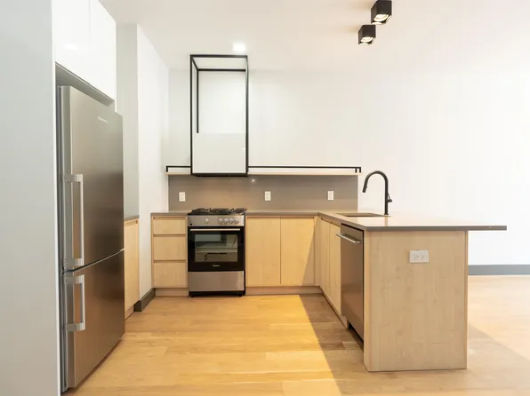 424 Arlington Avenue image 12 of 25