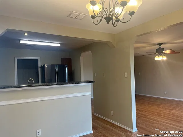 3 bed, 2.5 bath, 1808 sqft, $1,650 — Photo 4