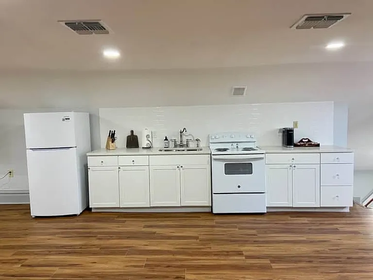 1530 N State St #3 — Photo 7