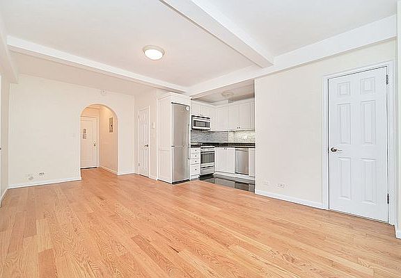 3rd image of 850 Amsterdam Ave APT 8B