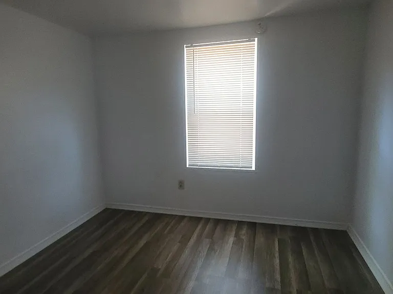 1700 South Lincoln — Photo 6