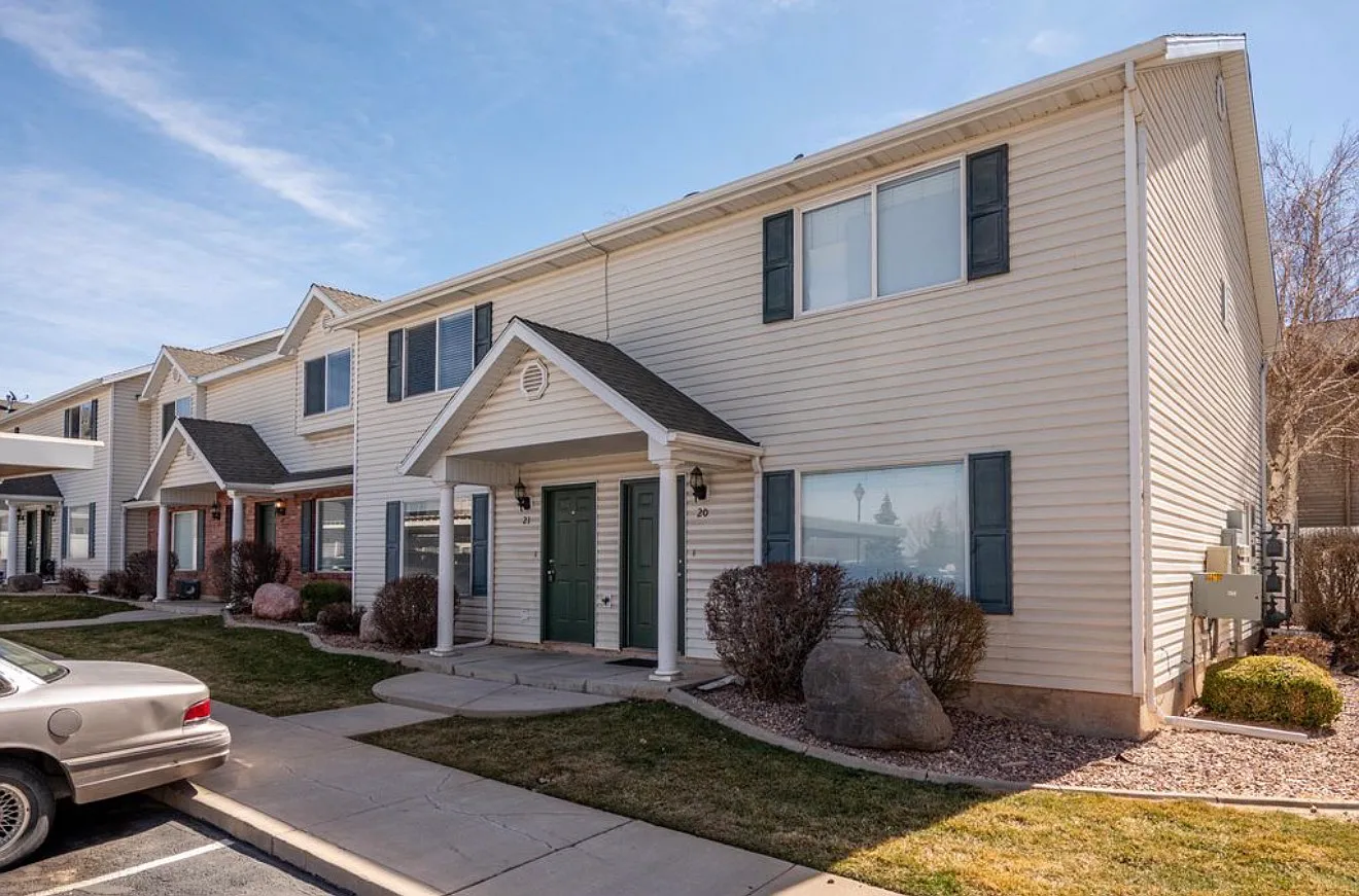 3 bed, 1365 sqft, $500 — Photo 1