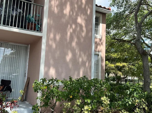 12106 Saint Andrews Pl APT 107, Miramar, FL 33025