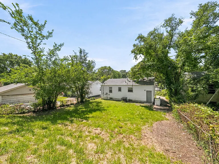 8515 Jenny Dr — Photo 41