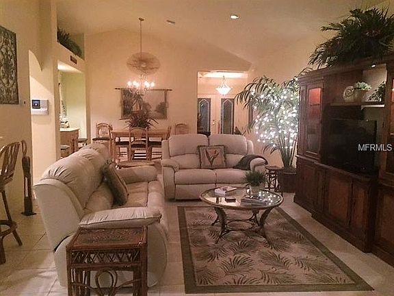 4th image of 1033 Yosemite Dr