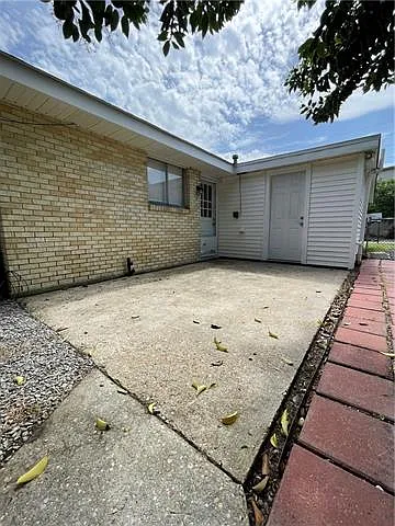 195 Ravan Ave — Photo 13