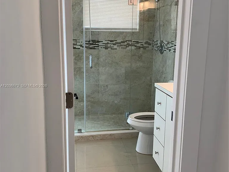 2025 SW 84th Ct — Photo 5