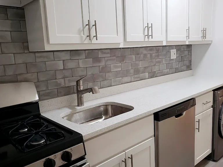4220 N Clark St #1 — Photo 1