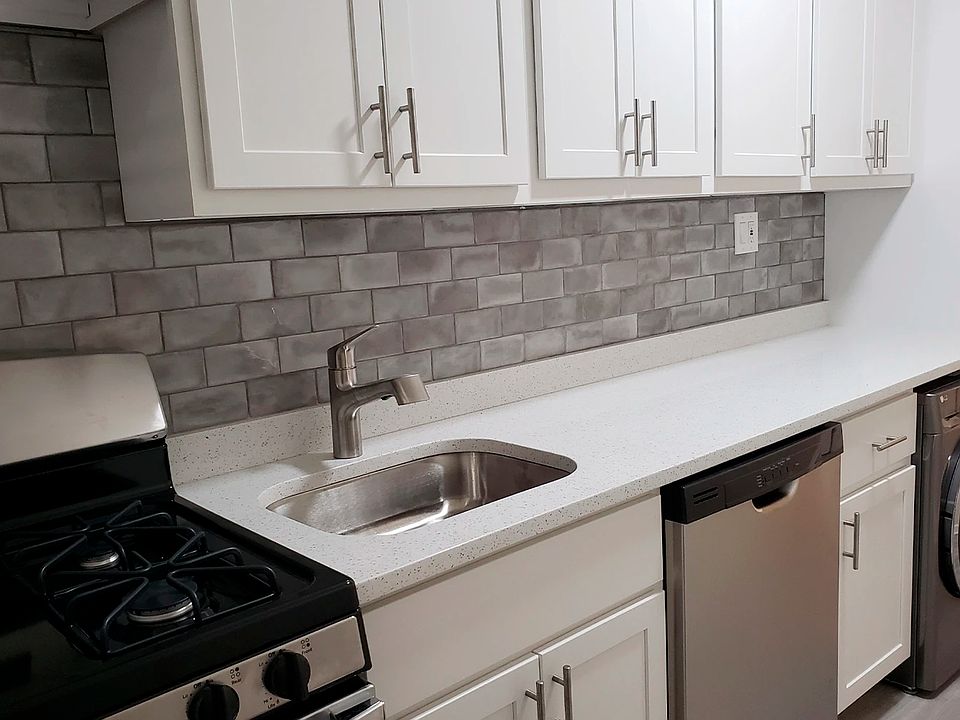 1st image of 4220 N Clark St #1
