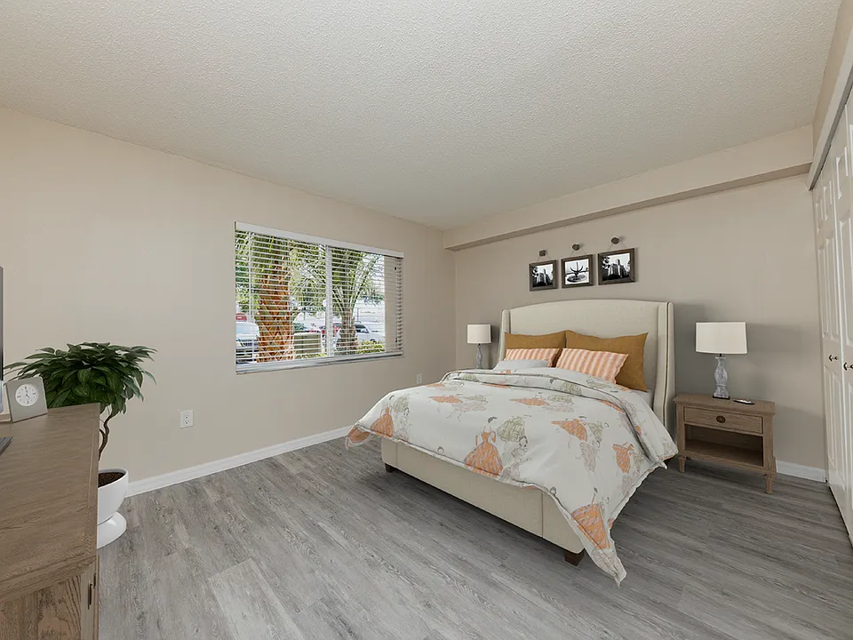 Large living spaces (up to 937 square feet)