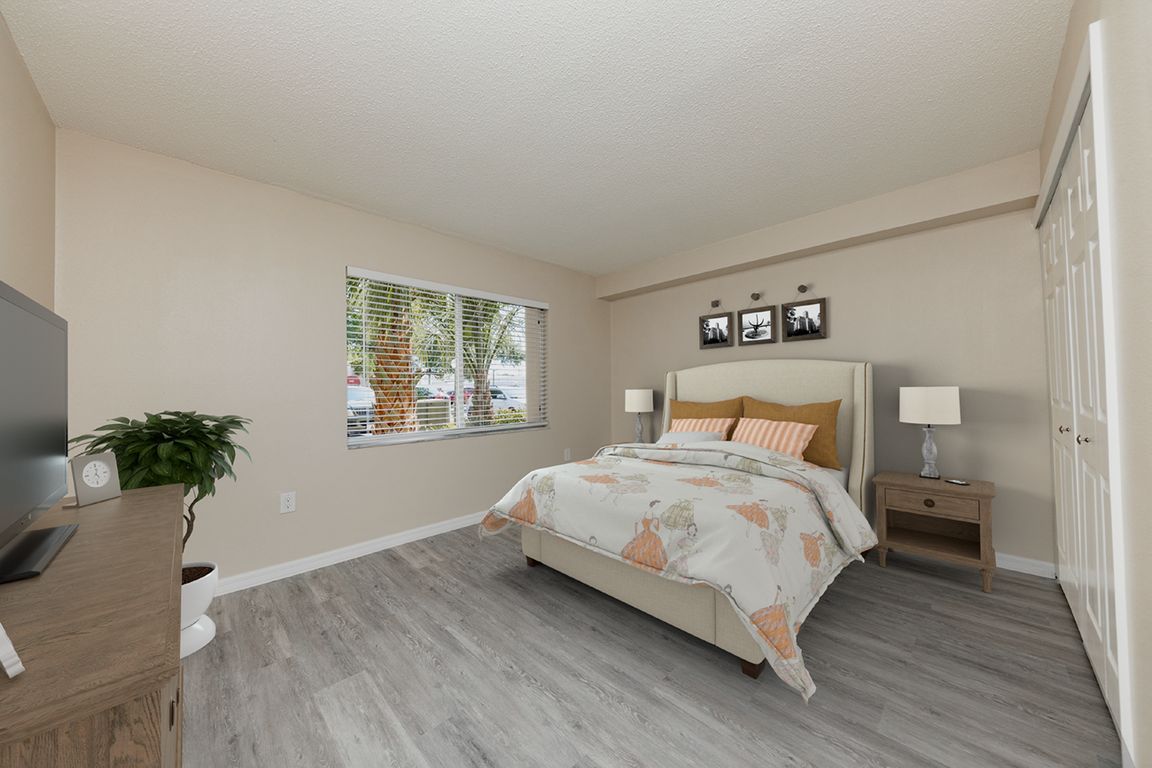Large living spaces (up to 937 square feet)
