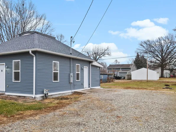 814 E 8th St N, Newton, IA 50208