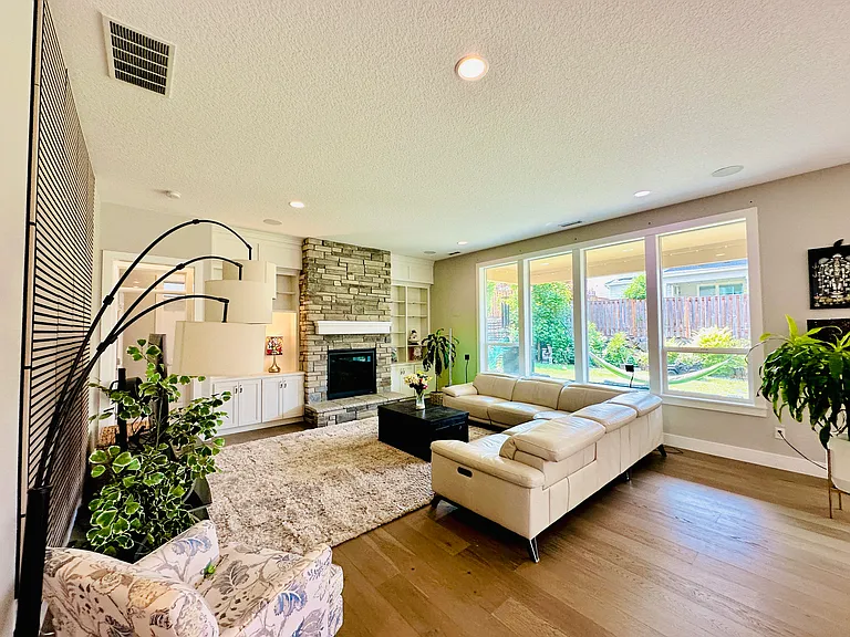 7815 NW 166th Ave — Photo 27