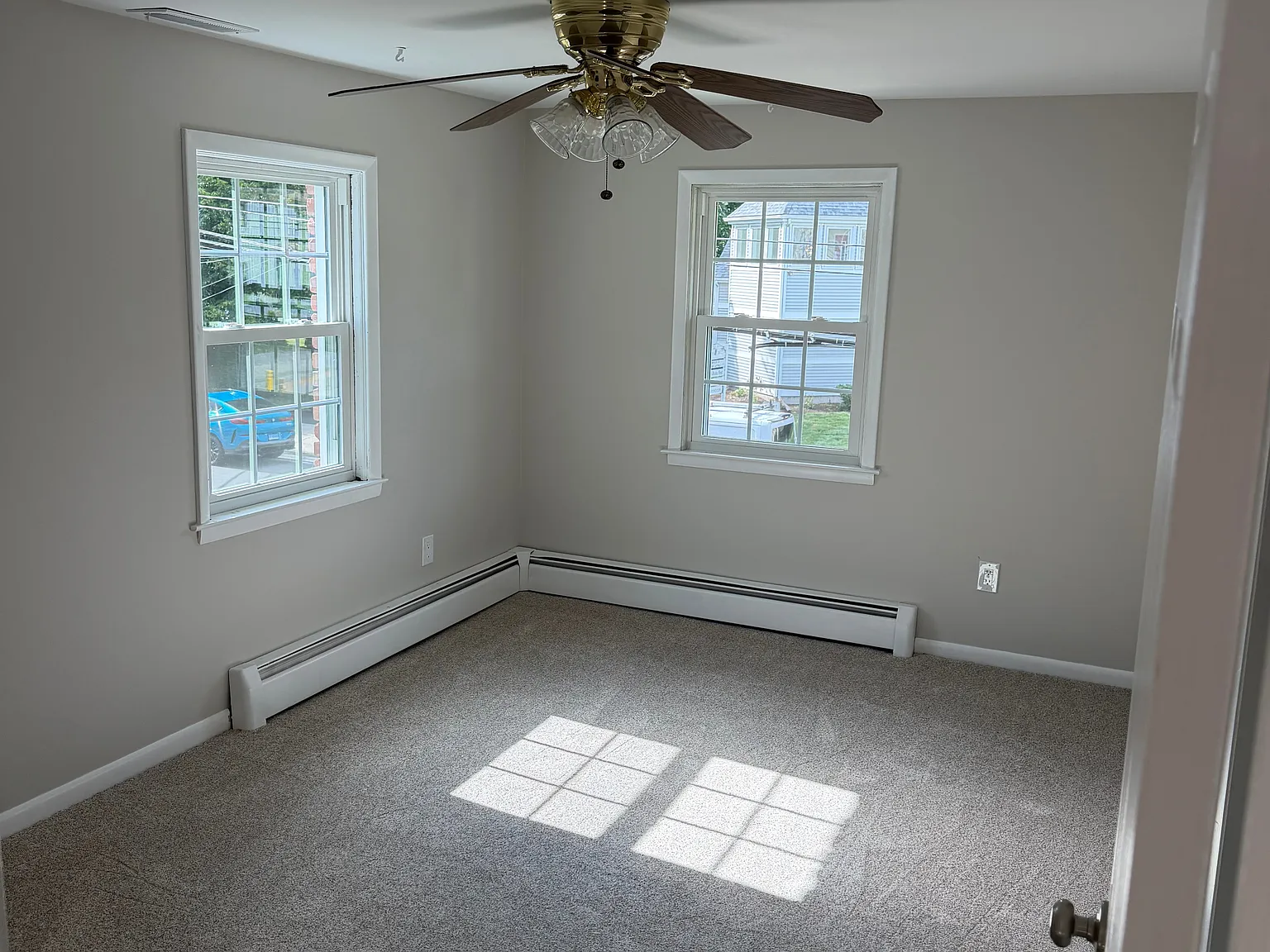2 bed, 750 sqft, $2,400 — Photo 3