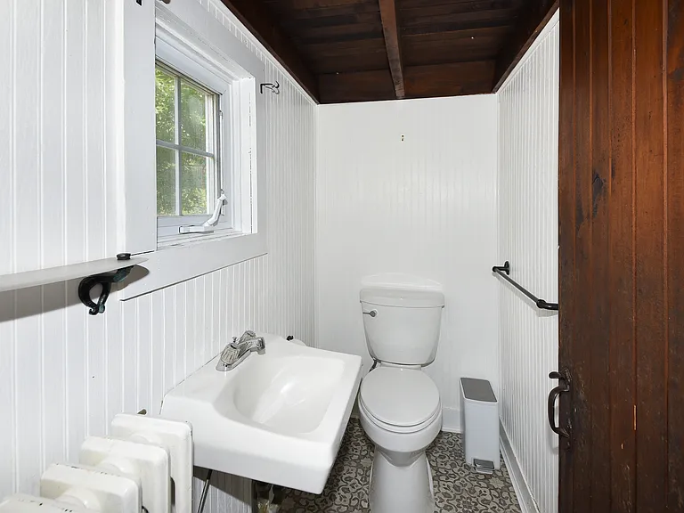 966 Paige Ct — Photo 32