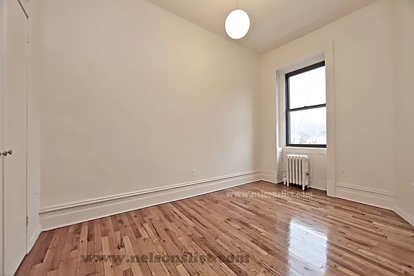 Rented by Nelson Aybar, LREB | media 5