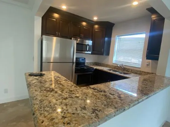 100 Andover E, West Palm Beach, FL
