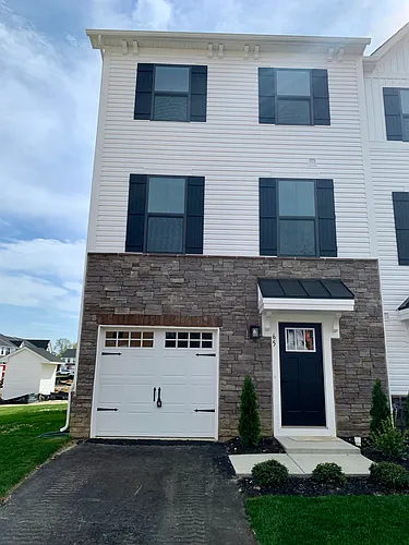 65 Rosemary Way Photo 1