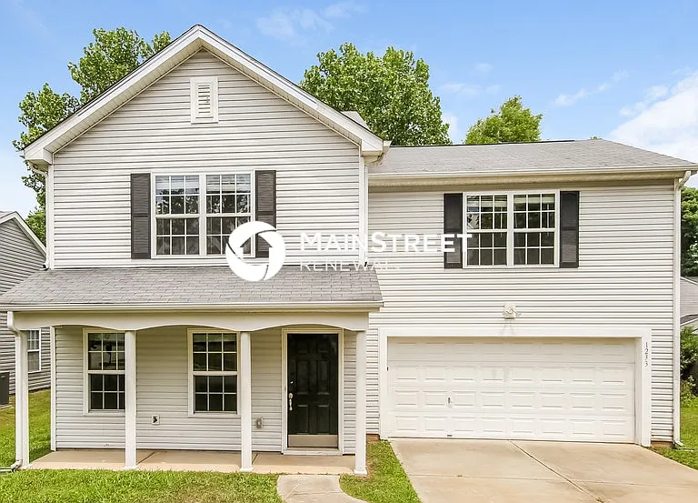 1233 Ben Livingston Rd — Photo 1
