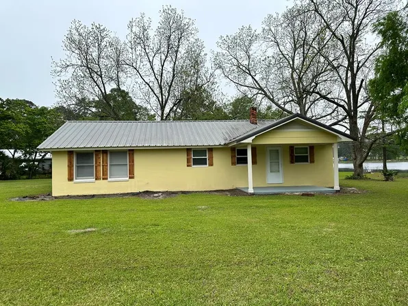 26 Lakeside Dr, Lenox, GA 31637