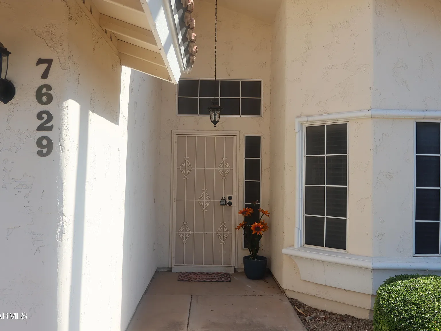 4 bed, 3.0 bath, 2719 sqft, $2,900 — Photo 2