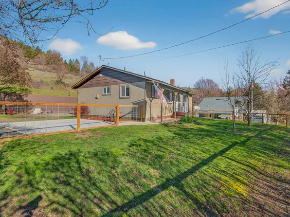 128 Old Main St, Juliaetta, ID 83535