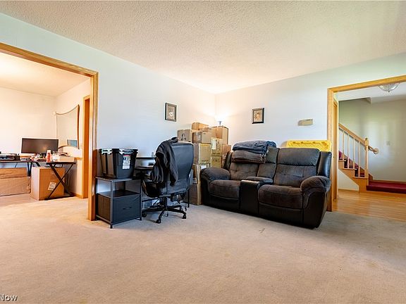 4th image of 6246 Marelis Ave NE