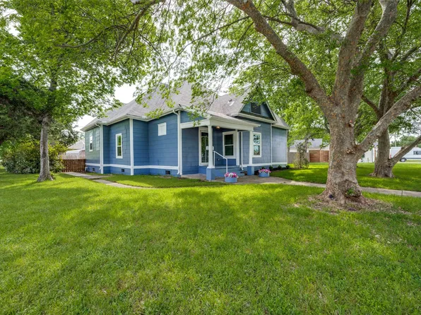 623 N Walnut St, Sherman, TX 75090