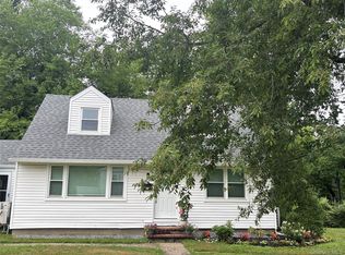 206 Dickinson Ave, East Northport, NY 11731